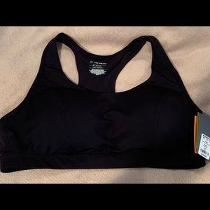 Ladies 2XL sports bra NWT